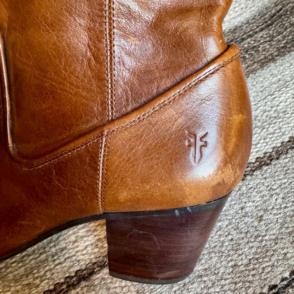 Frye Rory Scrunch Boot - 6.5 - Picture 4 of 7